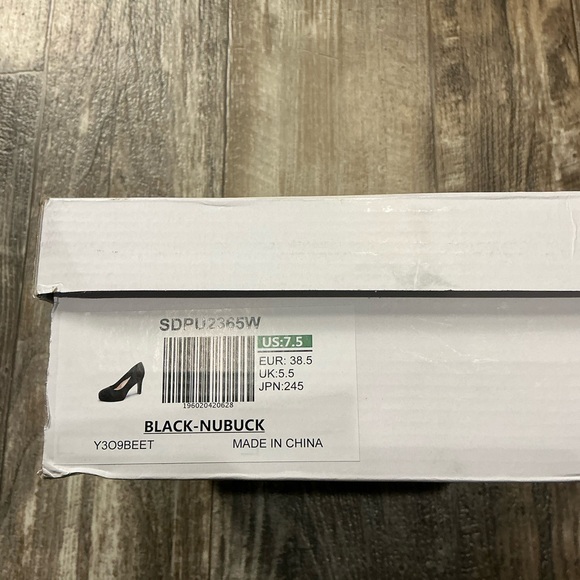 Dream Pairs Classic Black Velvet Heels Size 7.5 - Picture 7 of 16